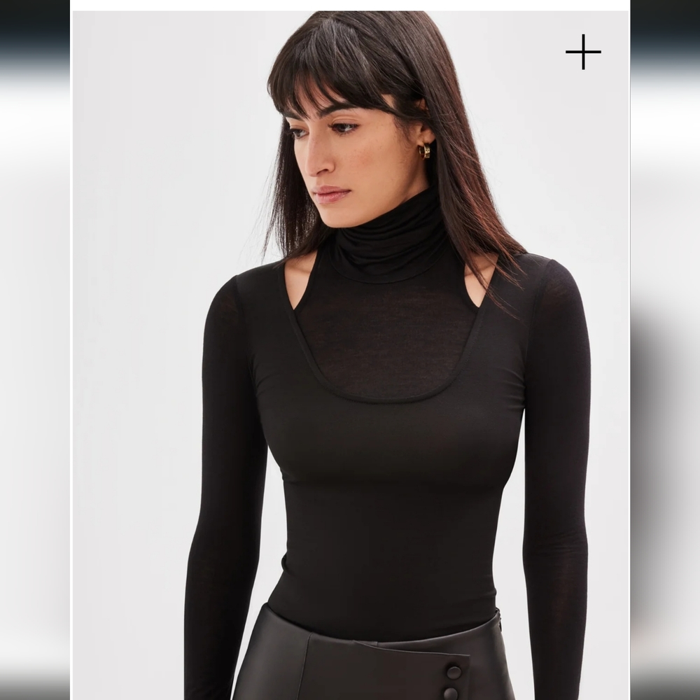 Marcellamoda New York Turtleneck in Medium.  Gentle used - no flaws